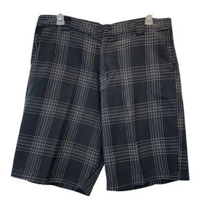 BURNSIDE Men's size 38 Black Plaid Flat Front Shorts